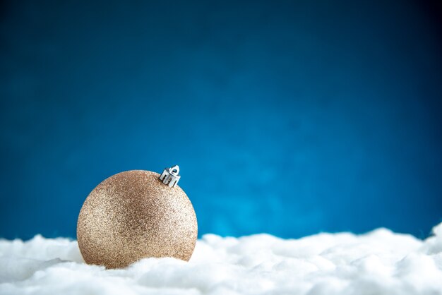 Boule de sapin de Noël vue de face