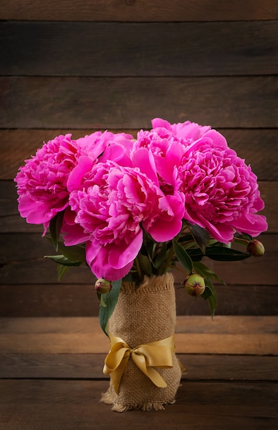 Photo gratuite bouquet de pivoines roses