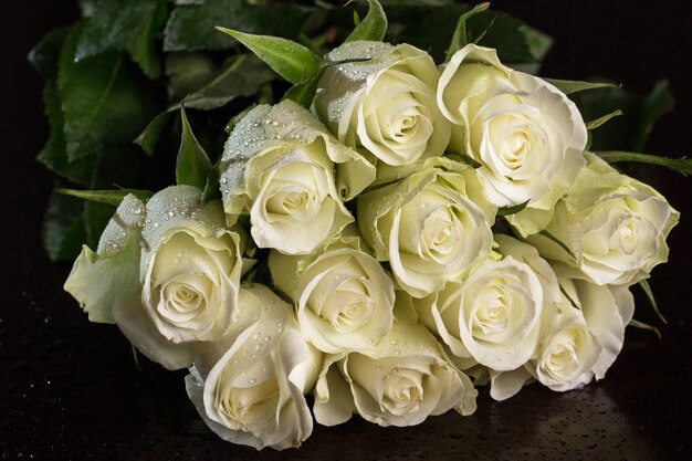 Bouquet de roses blanches