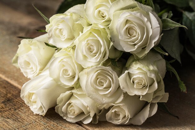 Bouquet de roses blanches