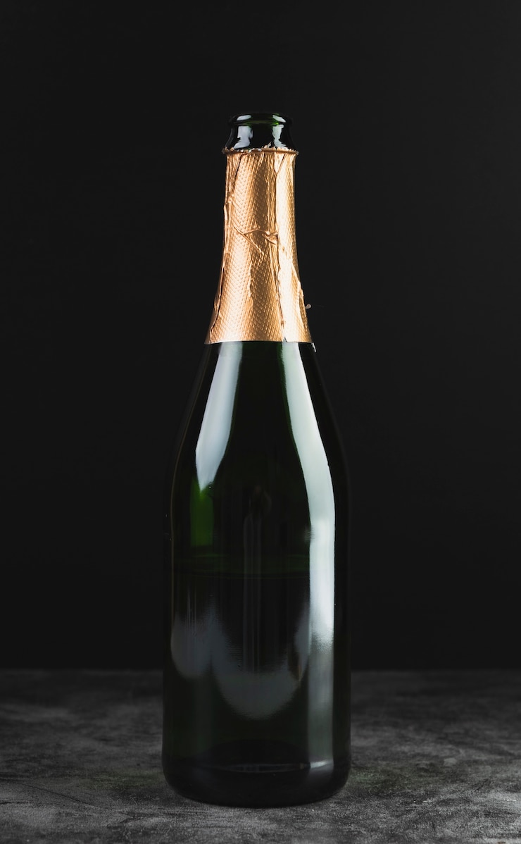 Photo gratuit bouteille de champagne de luxe