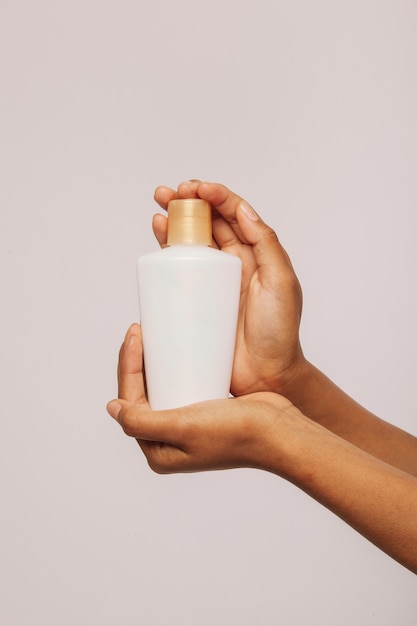 Bouteille de lotion cosmétique