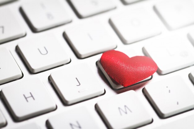 bouton communication internet romantique en ligne