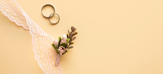 Branche de petite feuille de concept de mariage de luxe