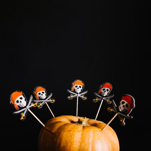 Photo gratuite brochettes pour fête d'halloween