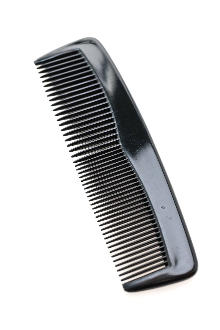 Photo gratuit brosse à cheveux ou peigne