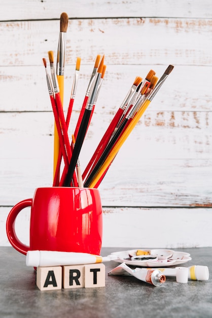 Brosses dans la tasse