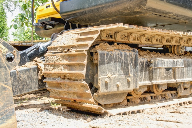 Bulldozer sur chenilles