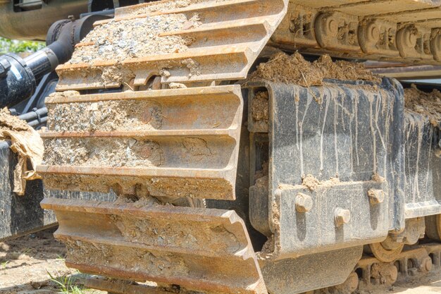 Bulldozer sur chenilles