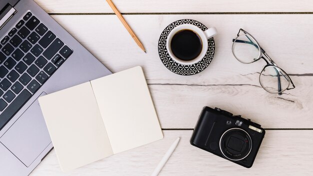 Bureau bureau avec objets