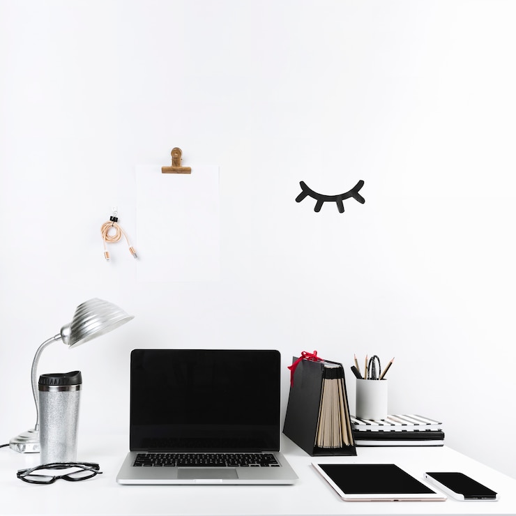 Photo gratuit bureau d&#39;homme d&#39;affaires moderne