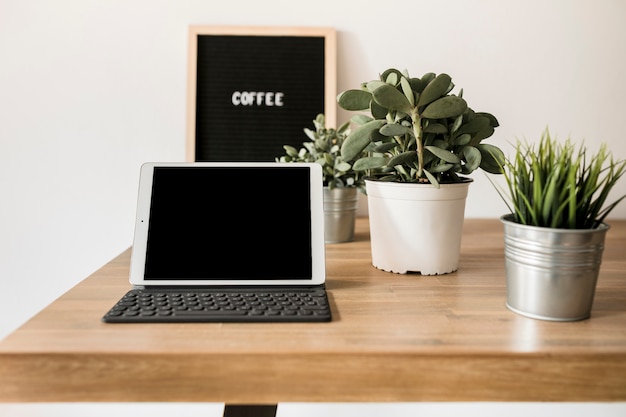 Bureau avec tablette