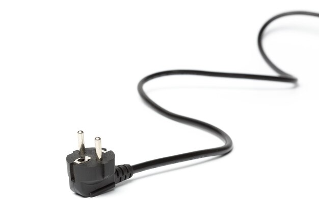 Câble d'alimentation noir avec fiche et prise isolated on white