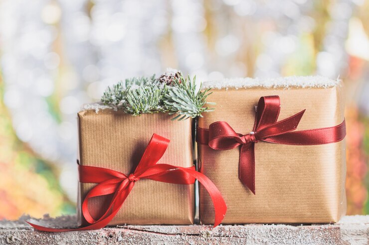 Photo gratuit cadeaux brown avec des arcs