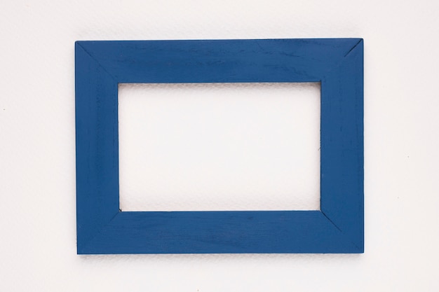 Cadre de bordure bleue sur fond blanc