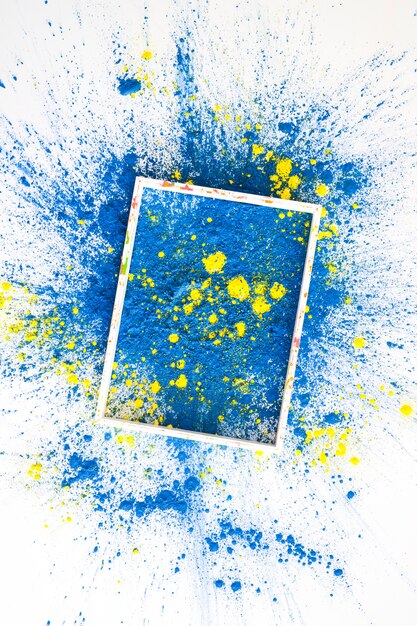 Cadre sur couleurs sèches vives bleues et jaunes