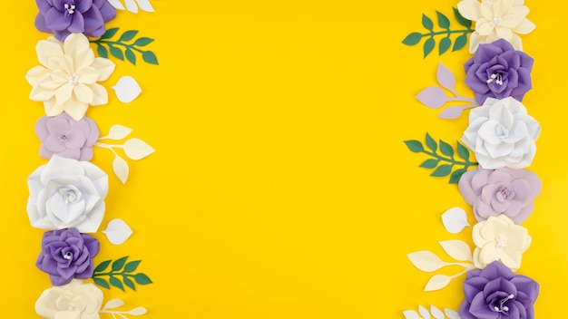 Cadre floral artistique avec fond jaune