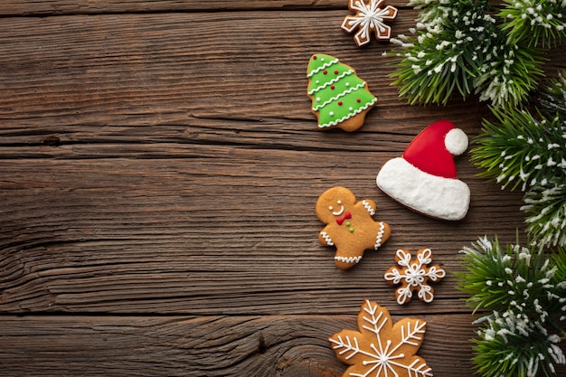 Cadre de Noël vue de dessus sur une table en bois