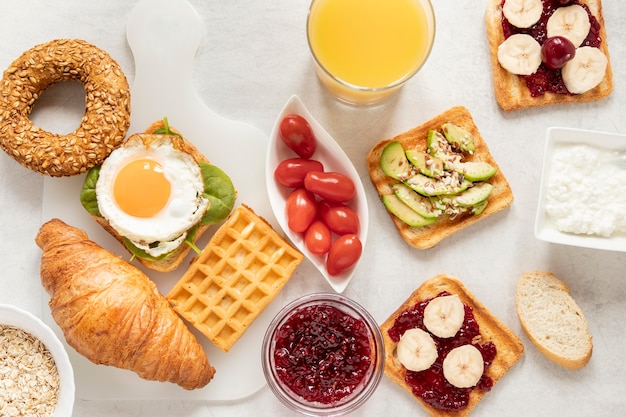 Cadre plat de délicatesse du petit déjeuner