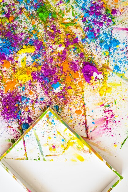 Cadre proche des flous et des piles de différentes couleurs vives et sèches