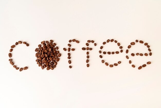 Café écrit en grains de café