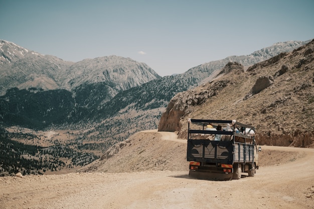 Camion, conduite, montagne, route