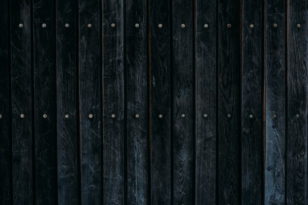 Capture d'écran d'une surface en bois noire