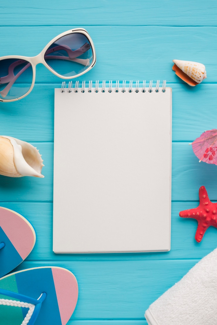 Photo gratuit carnet de notes plat avec concept d'été