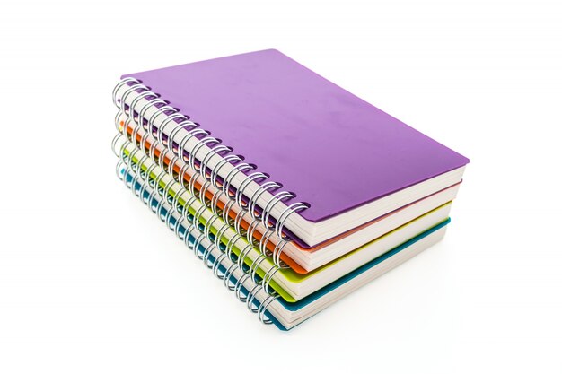 carnets de couleur empilés