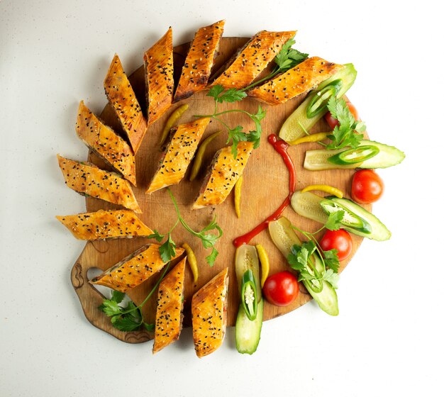 Caserolle de viande tranchée aux herbes