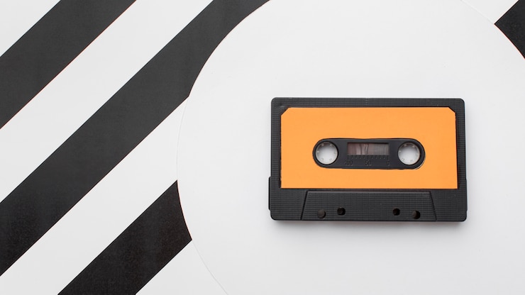 Photo gratuit cassette vintage sur fond moderne