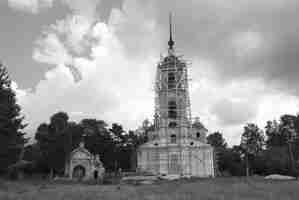 Photo gratuite cathédrale dans l'échafaudage