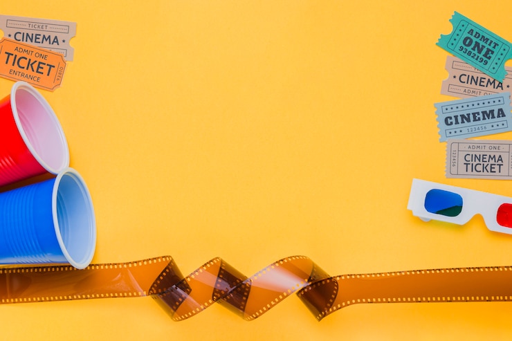 Photo gratuit celluloïde avec billets de cinéma