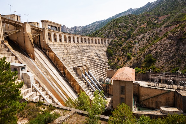 centrale hydroélectrique sur Segre