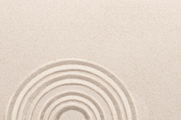 Cercle fond de sable zen dans le concept de pleine conscience