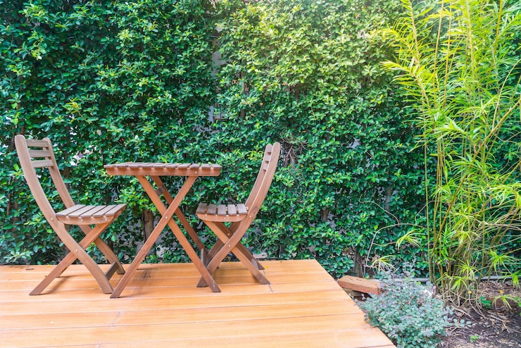 Photo gratuit chaise en bois vide