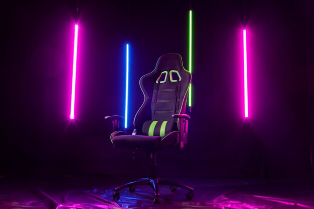 Chaise gamer avec néons multicolores