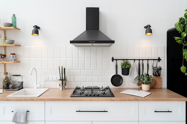 Chambre moderne vide avec meubles