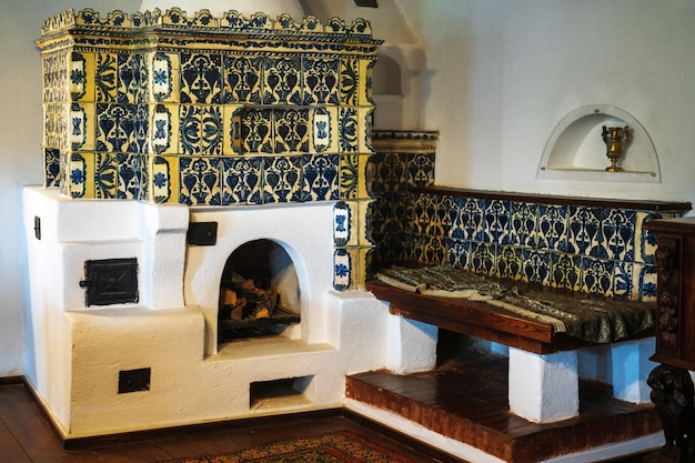 Chambre traditionnelle à l'intérieur du château de Bran Roumanie