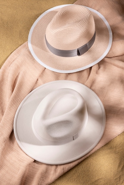 Photo gratuite chapeaux fedora en studio still life