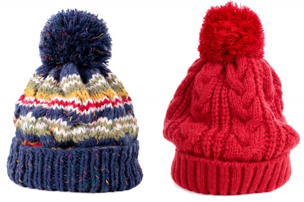 chapeaux d'hiver avec une balle sur le dessus