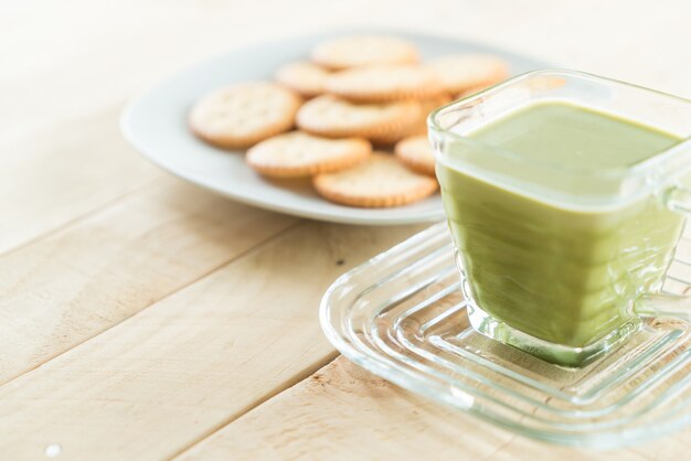 Chaud matcha latte