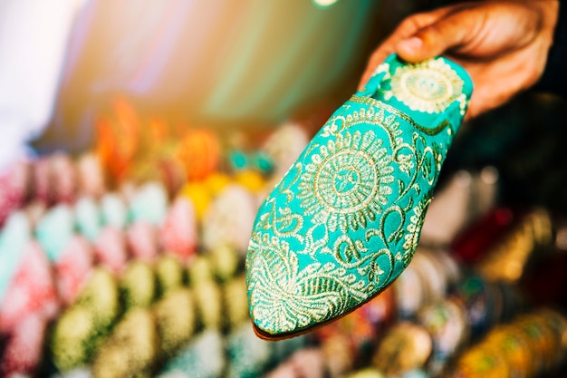 Chaussures sur le marché au Maroc