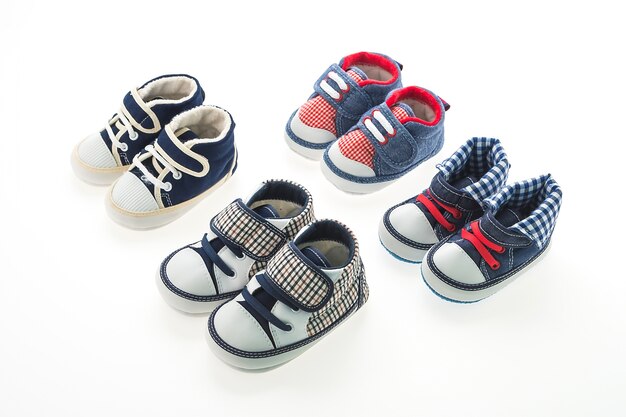 Chaussures pour bébés isolées