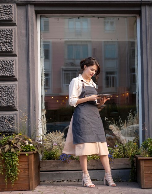 Chef de petite entreprise dans son atelier