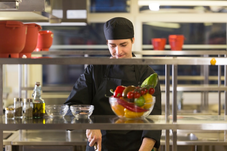 Photo gratuit chef préparant une recette