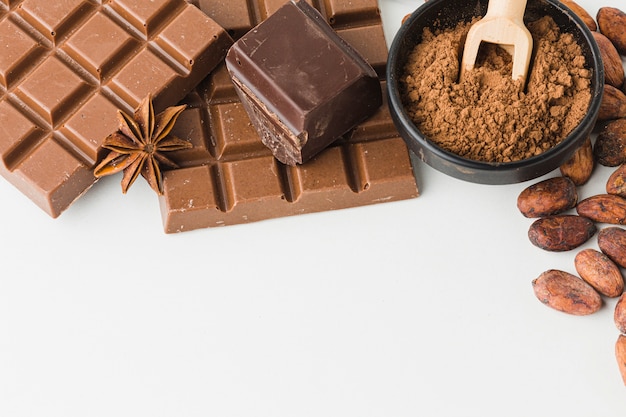 Photo gratuite chocolat appétissant avec espace de copie