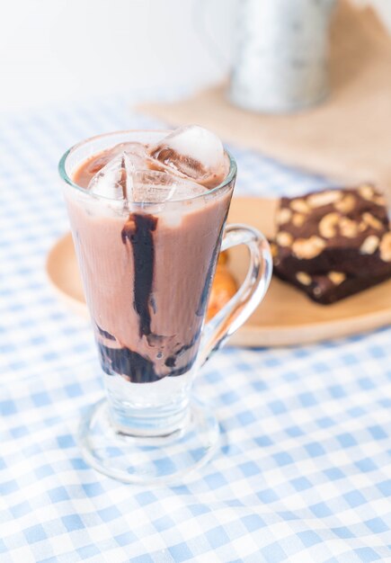 Chocolat glacé sur table