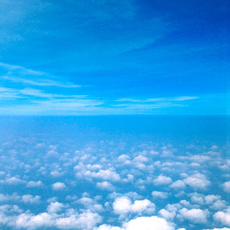 Photo gratuit ciel bleu avec des nuages