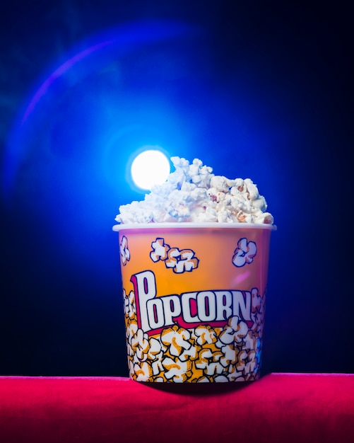 Cinéma avec boîte à pop-corn